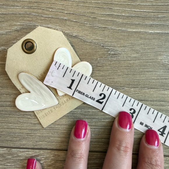 Anthropologie Heart-Shaped White and Gold Earrings - Picture 6 of 8